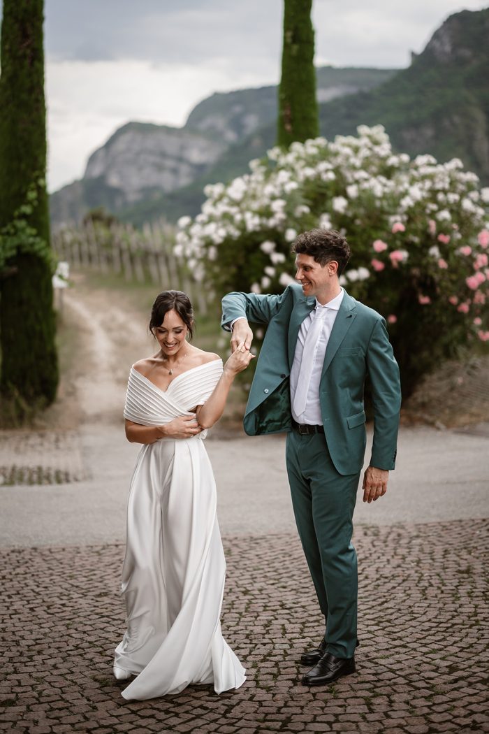 Best wedding photography style for a destination wedding in Italy at Lake Garda